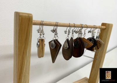 Ensemble de boucles d'oreilles en bois